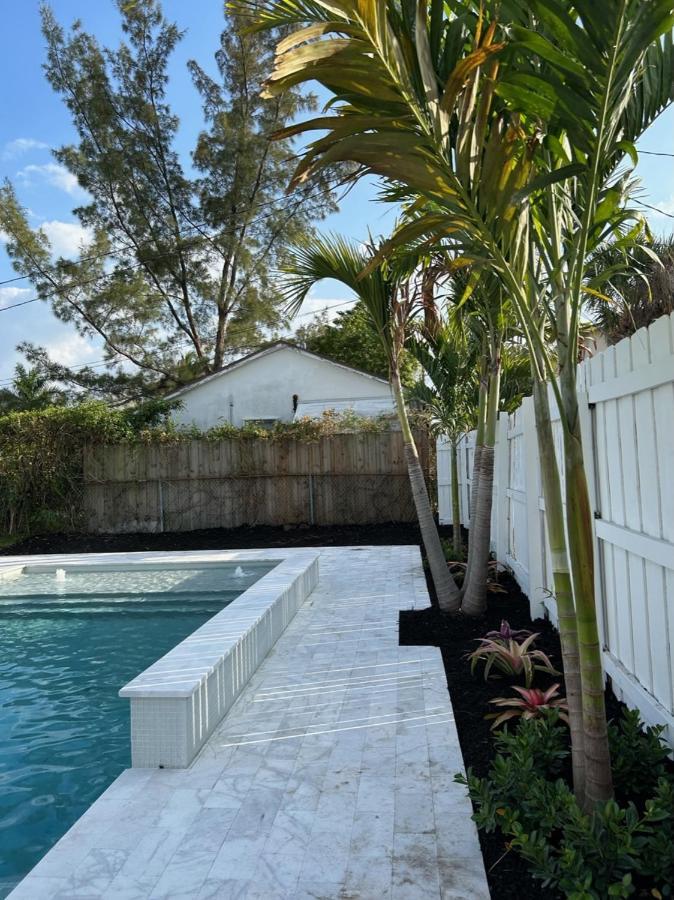 Jungle Cottage With Luxury Pool, Hot Tub And More! Lake Worth Beach Eksteriør bilde
